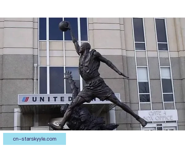 罗斯拒绝公牛立雕像反对个人崇拜